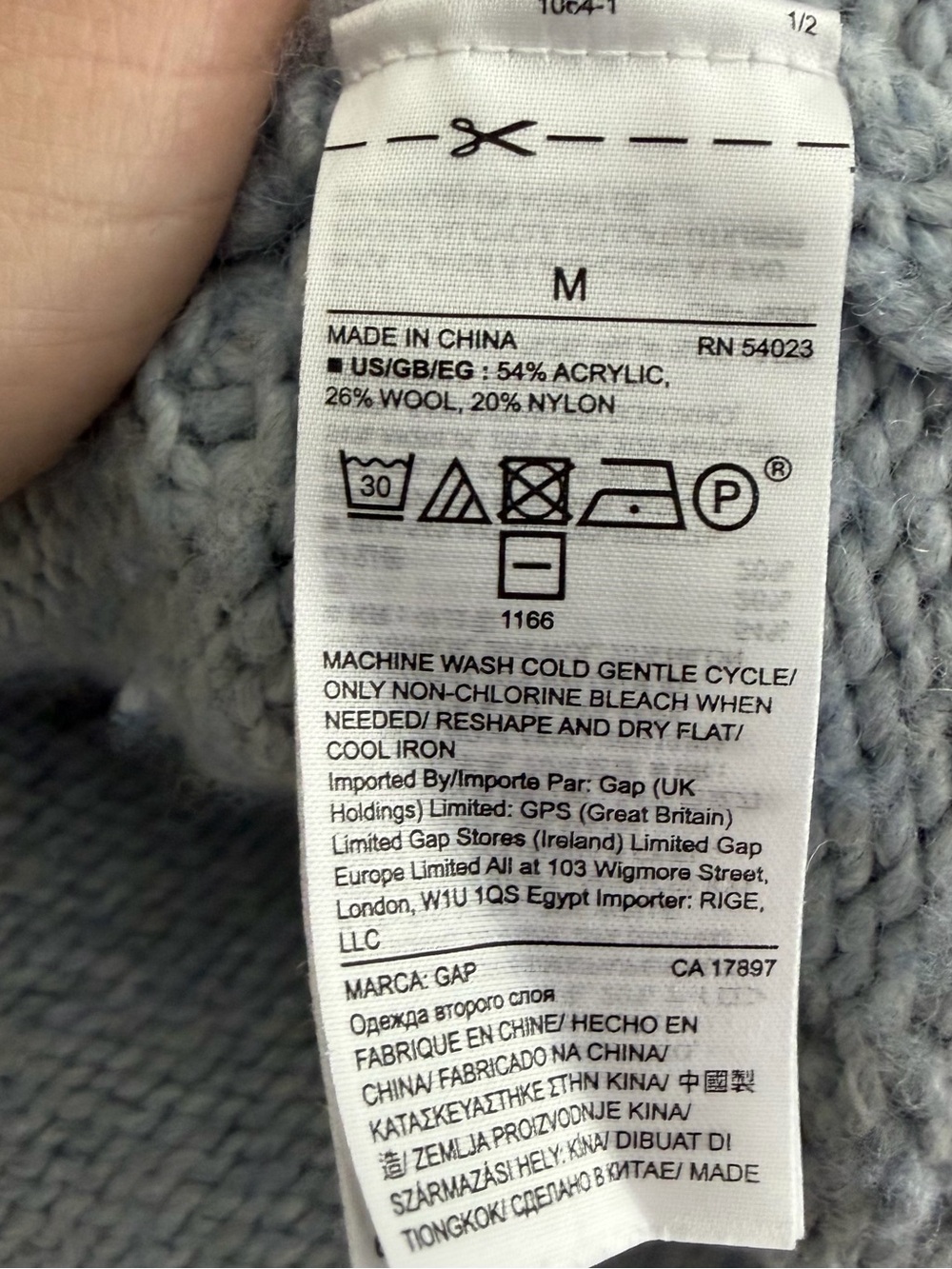 GAP Cardigan - Picture 4 of 5